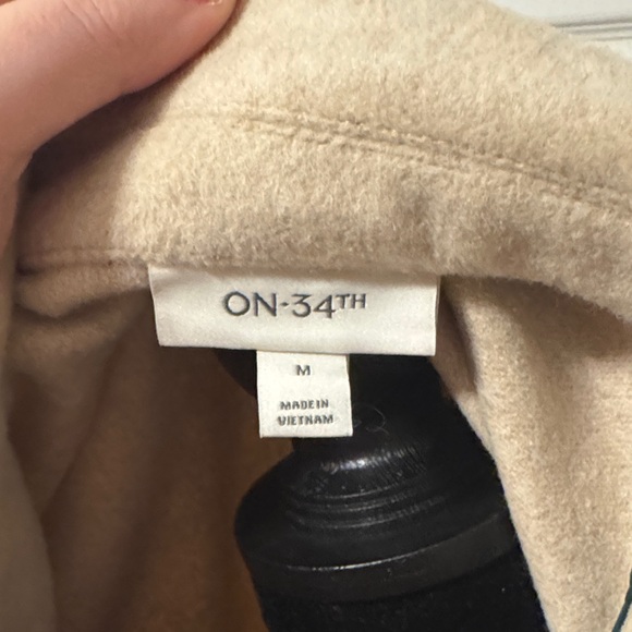 Elegant Women's Tan Trench Coat - Picture 12 of 14